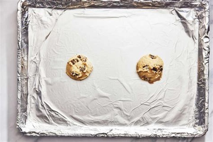 Can you put no bake cookies on aluminum foil?