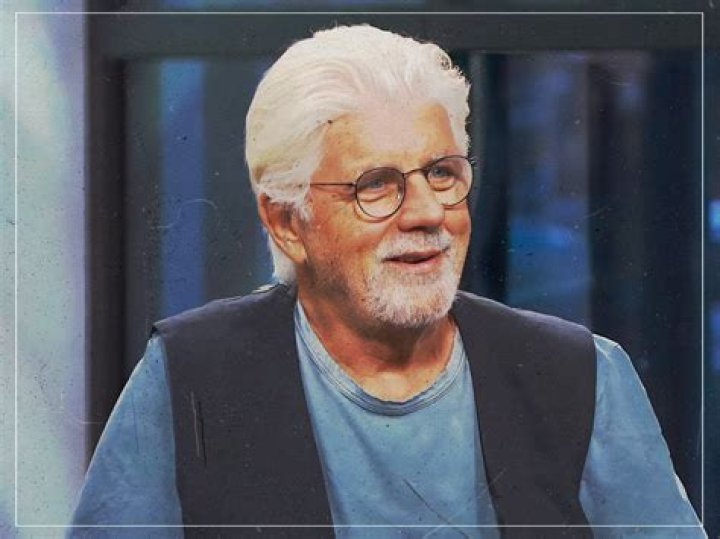 Did Michael McDonald sing on the song Peg?